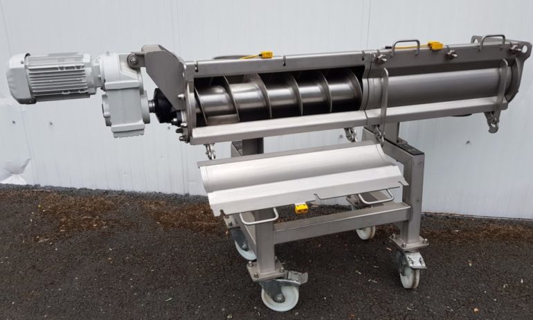 Convoyeur à vis en Occitanie : un outil essentiel pour le transport de produits en vrac